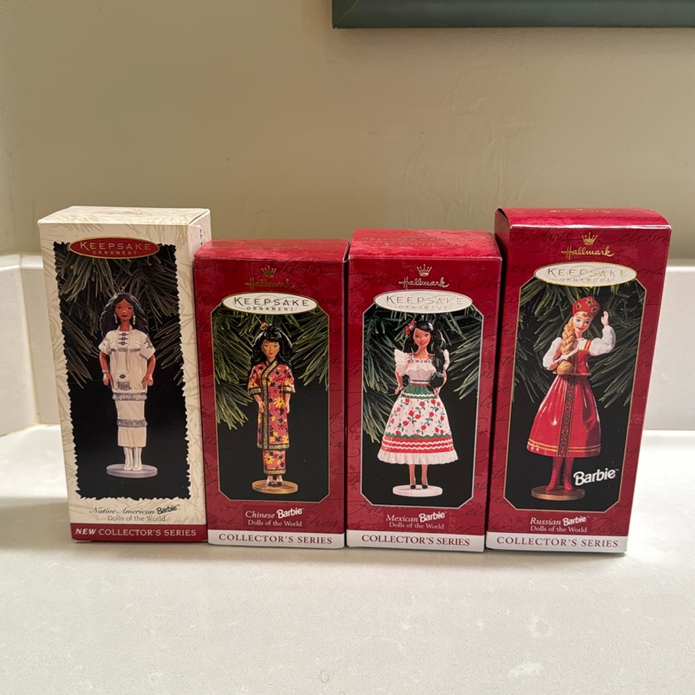 Barbie Ornament DOLLS OF THE WORLD Series by Hallmark